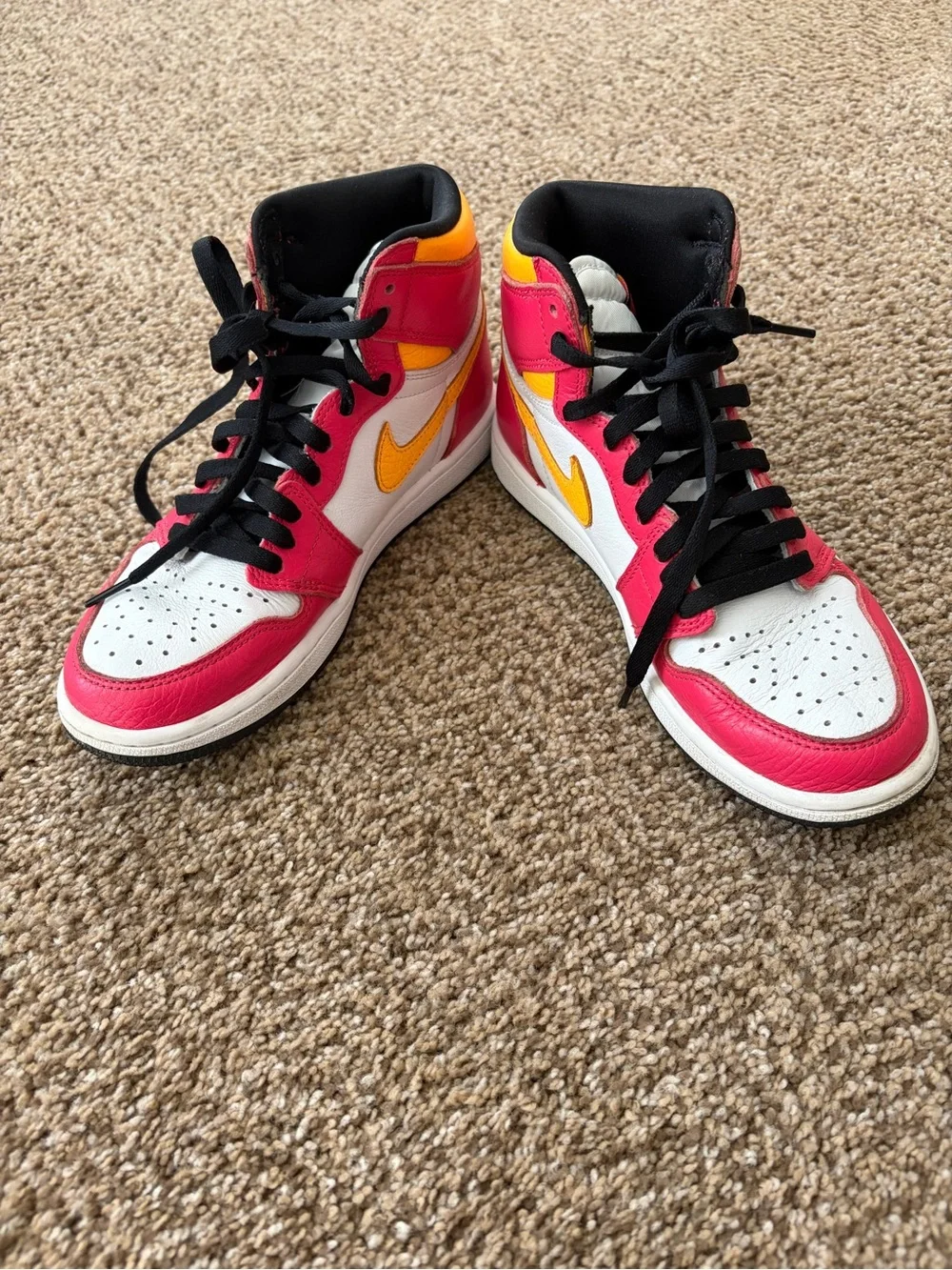 Air Jordan 1 Retro High OG “Light Fusion Red” 2021